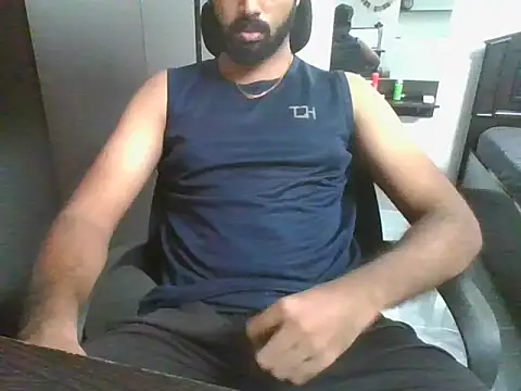 lovelyakash69 online show from July 16, 5:35 am