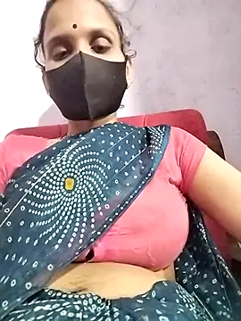 Snapshot of Soniy-Maax chatting on September 26, 5:06 pm Soniy-Maax online show from September 26, 5:06 pm