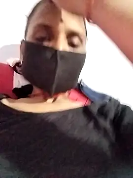 Snapshot of Soniy-Maax chatting on February 11, 4:45 pm Soniy-Maax online show from February 11, 4:45 pm