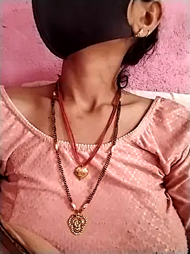 Snapshot of Soniy-Maax chatting on February 22, 8:24 am Soniy-Maax online show from February 22, 8:24 am