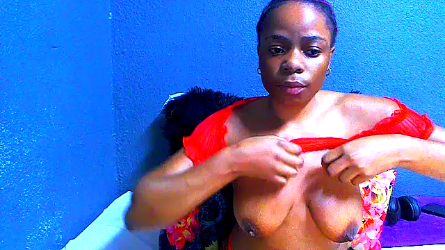 Snapshot of SMALLBOOBSXX chatting on July 19, 5:55 am SMALLBOOBSXX online show from July 19, 5:55 am