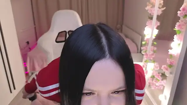 Betty  Davvis online show from November 23, 2:50 pm