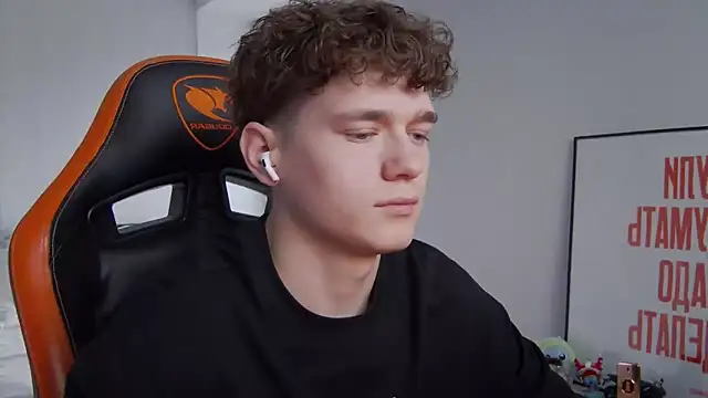 DanyDavis online show from November 21, 10:58 am