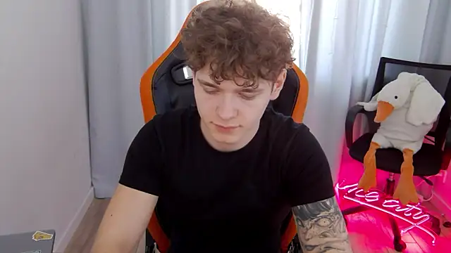 DanyDavis online show from April 15, 11:17 am