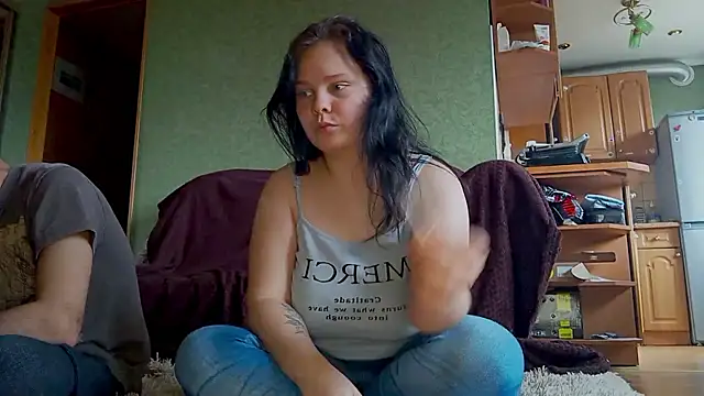 Snapshot of SweetPiggyx chatting on April 14, 9:59 am SweetPiggyx online show from April 14, 9:59 am