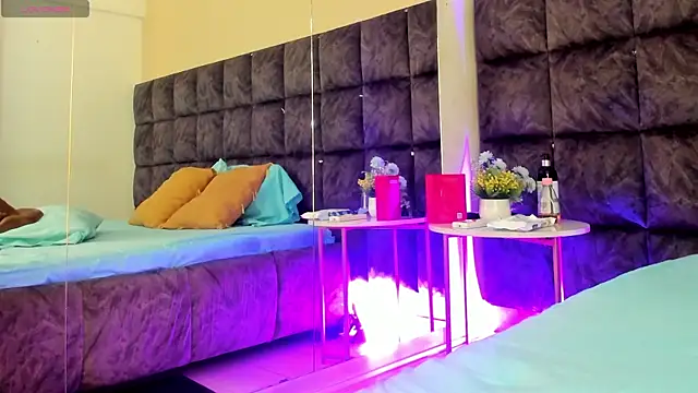 MeliissaAdamss online show from October 6, 8:50 pm