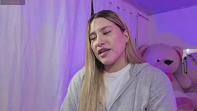 saaya tay online show from April 6, 3:15 am