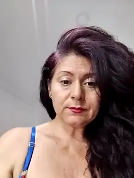 lunadicty online show from May 31, 7:37 pm