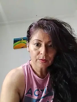 lunadicty online show from June 10, 5:34 pm