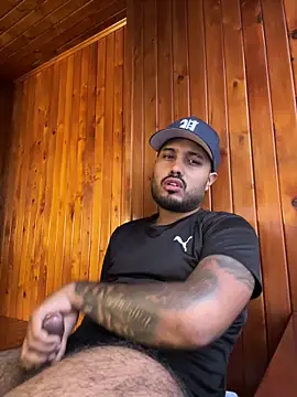 PapiStan online show from April 2, 8:50 pm