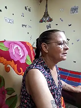 katrina perez online show from October 11, 9:35 pm