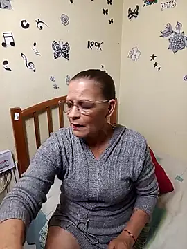 katrina perez online show from October 18, 10:10 pm