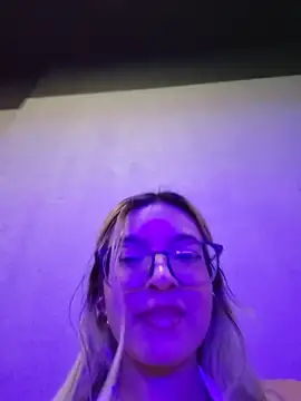 Pretty roxxyy online show from February 8, 1:36 pm