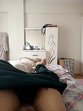 leona633 online show from December 1, 8:30 am