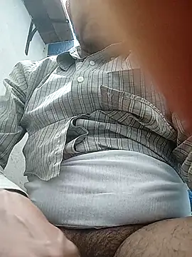 Snapshot of thedogmanttony chatting on March 20, 3:45 am thedogmanttony online show from March 20, 3:45 am