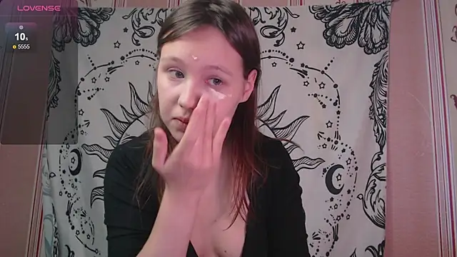 Snapshot of Thighswithspikes chatting on October 31, 9:21 am Thighswithspikes online show from October 31, 9:21 am