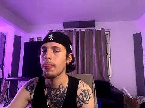 bigrosa21cm online show from November 7, 10:10 pm