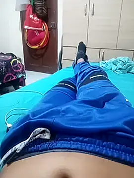 Snapshot of camobud chatting on March 23, 4:27 am camobud online show from March 23, 4:27 am