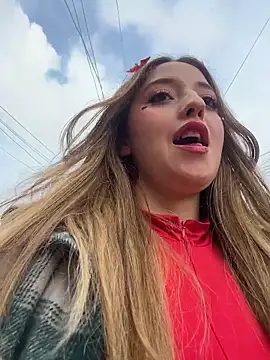 Baby  Otaku online show from February 14, 9:00 pm