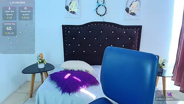 Ariana F W online show from September 11, 1:44 pm