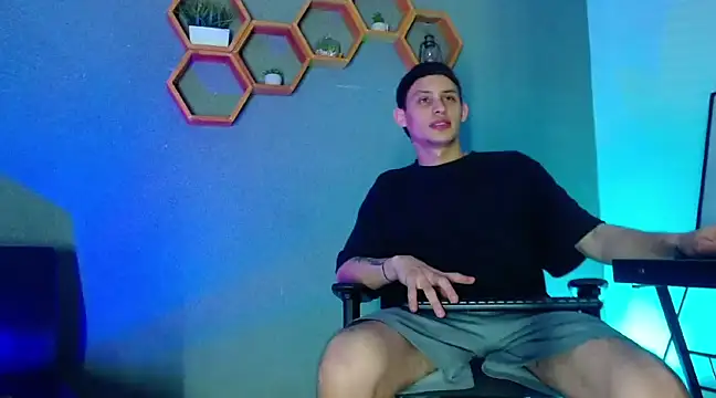 Snapshot of Latin_party_forsex chatting on March 21, 8:17 am Latin party forsex online show from March 21, 8:17 am