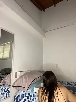 Mia  Gray online show from December 5, 5:09 pm