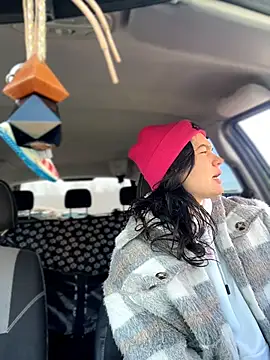 MeekyRich online show from April 14, 3:45 am