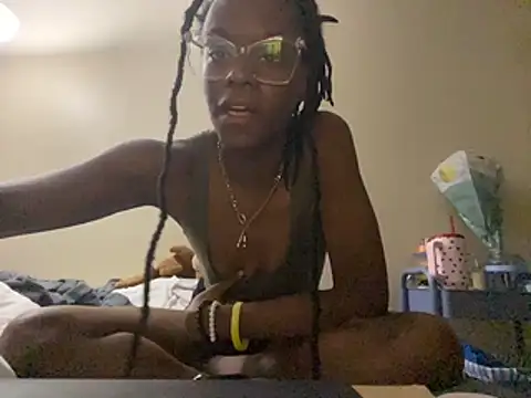 Snapshot of bbyrueee chatting on February 20, 6:37 am bbyrueee online show from February 20, 6:37 am