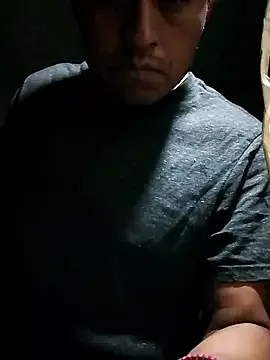 luuiss12 online show from March 2, 5:08 am