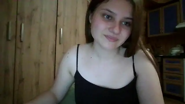 Snapshot of Little_shygirl chatting on October 27, 5:50 pm Little shygirl online show from October 27, 5:50 pm