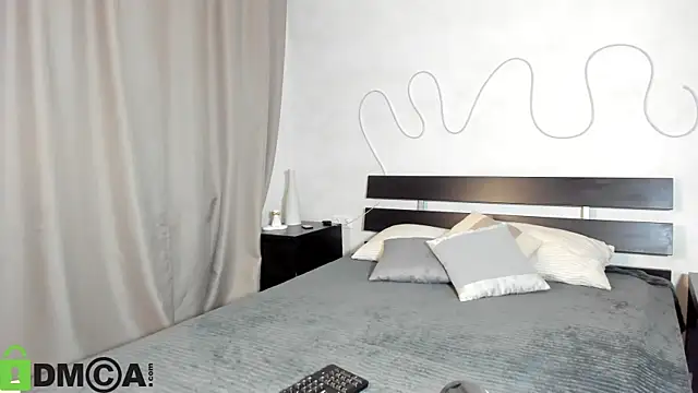 Candy Cansew online show from November 8, 1:06 am