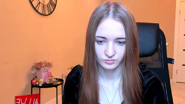 KateKayer online show from November 10, 11:20 am