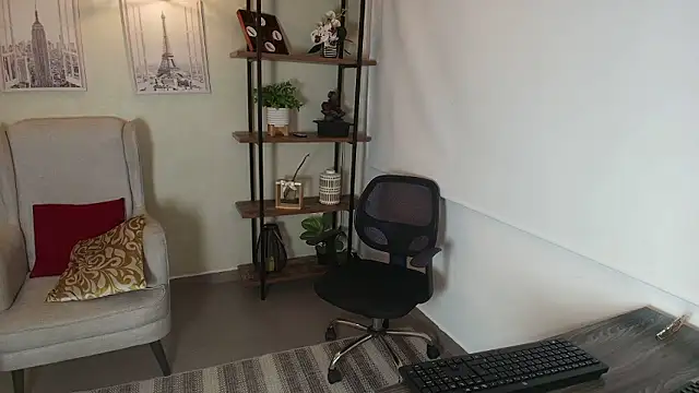  Victoria Collins online show from March 18, 11:35 am