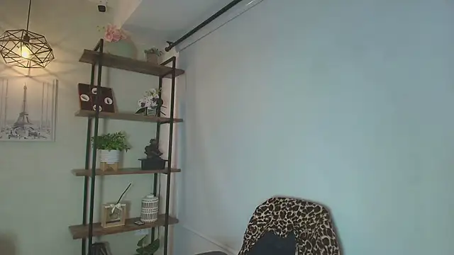  Victoria Collins online show from April 10, 11:59 am