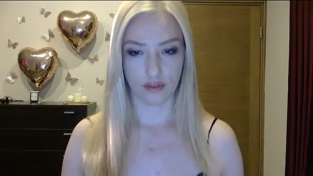 Snapshot of Wild_Silk_Desire chatting on June 30, 4:52 pm Wild Silk Desire online show from June 30, 4:52 pm