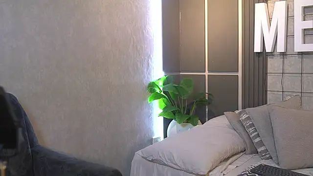 Snapshot of Susan_wall chatting on April 30, 1:06 pm Susan wall online show from April 30, 1:06 pm