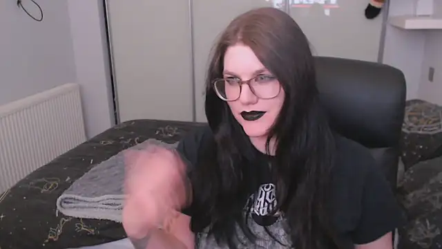 GothSuccubusBabe online show from February 22, 4:16 pm