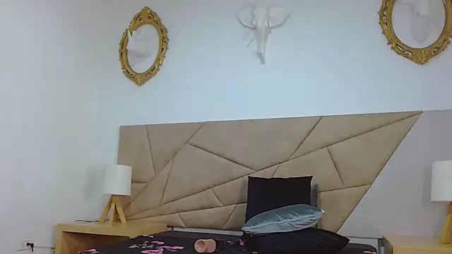 amanda ramirez online show from October 23, 8:29 pm