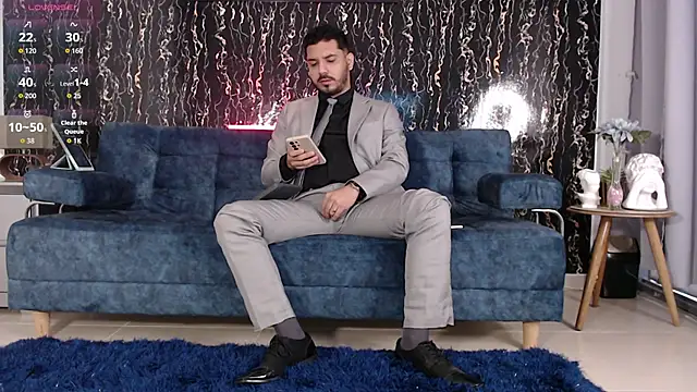 samuelcoopeer online show from November 5, 1:44 pm