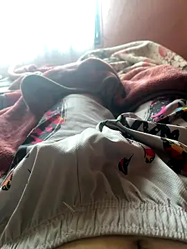 Snapshot of UncoolCaesium chatting on October 20, 1:11 pm UncoolCaesium online show from October 20, 1:11 pm