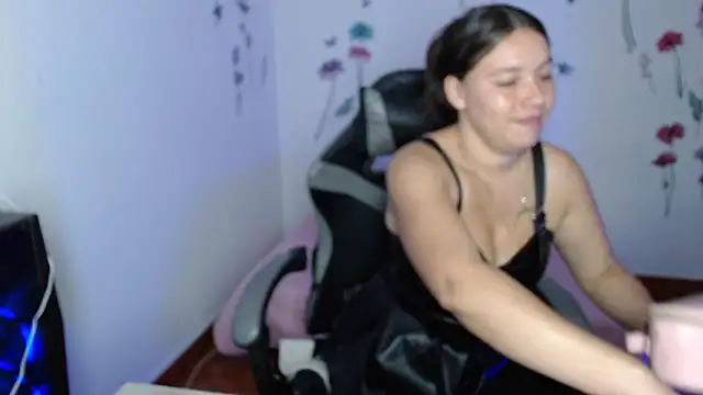 Snapshot of mariaana__222 chatting on February 22, 4:46 am mariaana 222 online show from February 22, 4:46 am