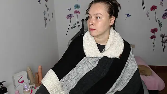 mariaana  222 online show from March 13, 2:40 am