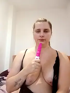 JessicaItalia online show from October 7, 9:17 am