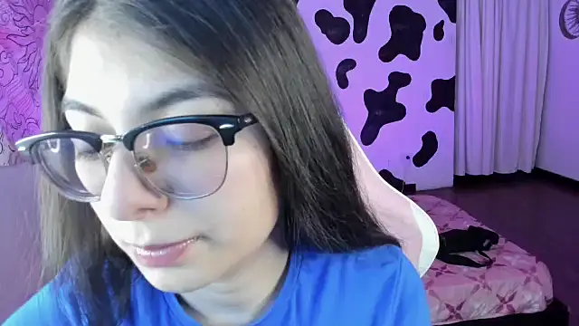 abbie jensen  online show from September 13, 11:59 pm