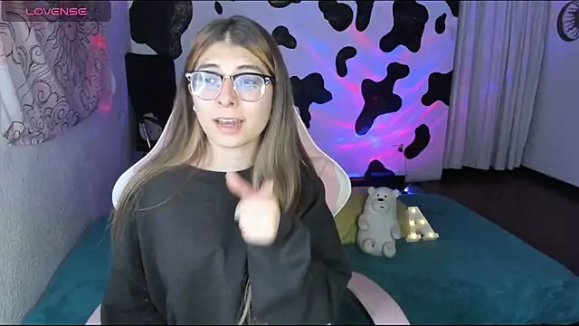 Snapshot of abbie_jensen_ chatting on February 23, 2:20 am abbie jensen online show from February 23, 2:20 am