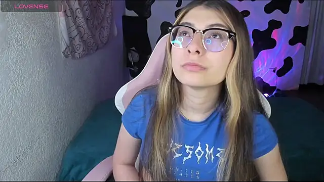 Snapshot of abbie_jensen_ chatting on February 27, 1:16 am abbie jensen online show from February 27, 1:16 am