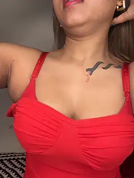 Snapshot of Scarlett_1819 chatting on May 30, 5:32 pm Scarlett 1819 online show from May 30, 5:32 pm