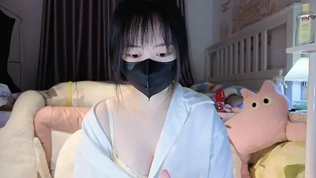 love-uiui online show from October 13, 4:29 pm