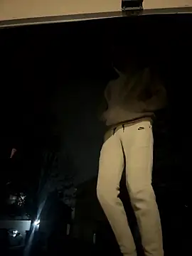 Snapshot of El_matatan_XD123 chatting on January 12, 3:23 am El matatan XD123 online show from January 12, 3:23 am