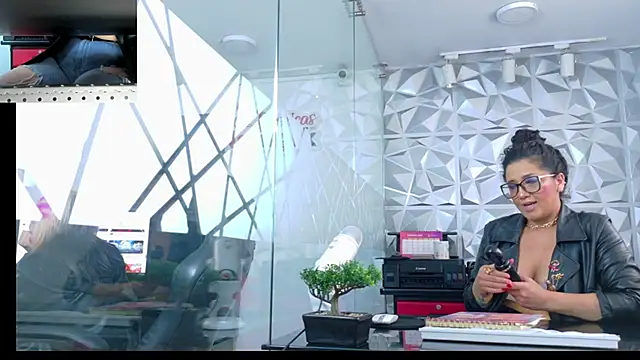 Dakota Rainbow22 online show from February 14, 4:48 pm